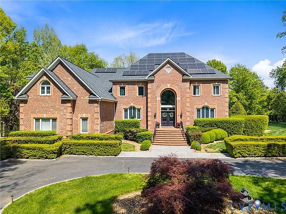 4th image of 402 Rivers Bend Cir