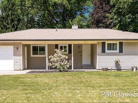 2nd image of 1297 Joslyn Rd