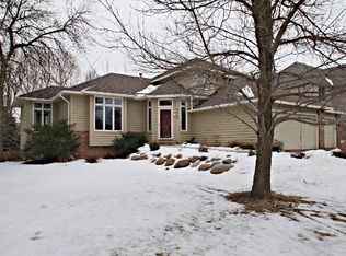 8760 Stratford Xing N, Brooklyn Park, MN 55443