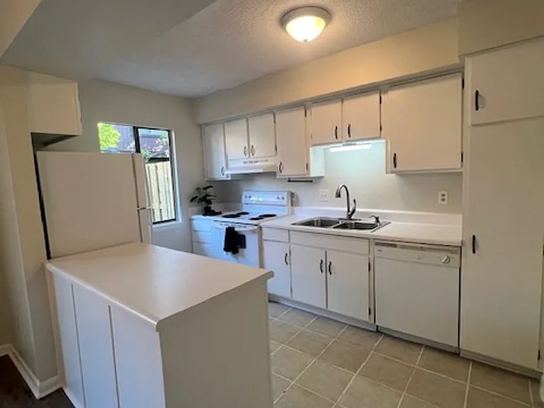 6905 Cleaton Rd #F-135 — Photo 12