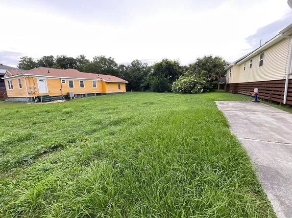5725 Saint Anthony Ave, New Orleans, LA 70122