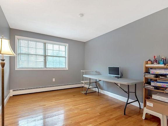 4th image of 58 Edgelawn Ave APT 12