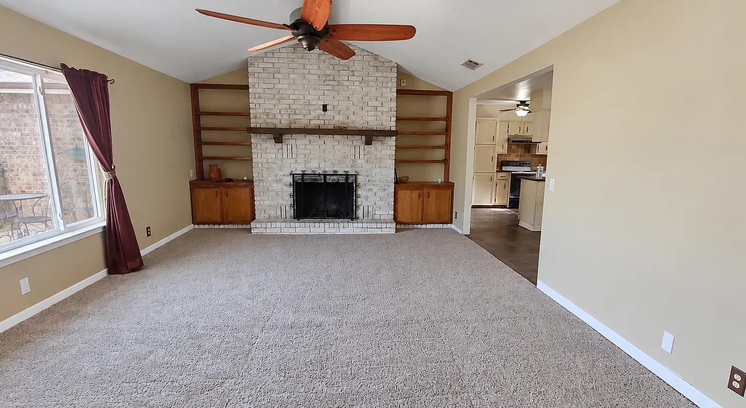 3 bed, 1649 sqft, $1,700 — Photo 2