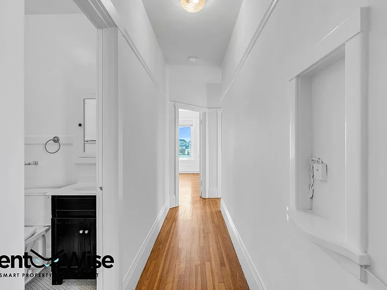 1341 Union St #10 — Photo 7