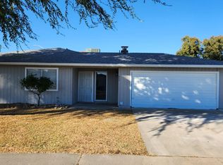 817 Pinot Noir Dr, Lodi, CA 95240