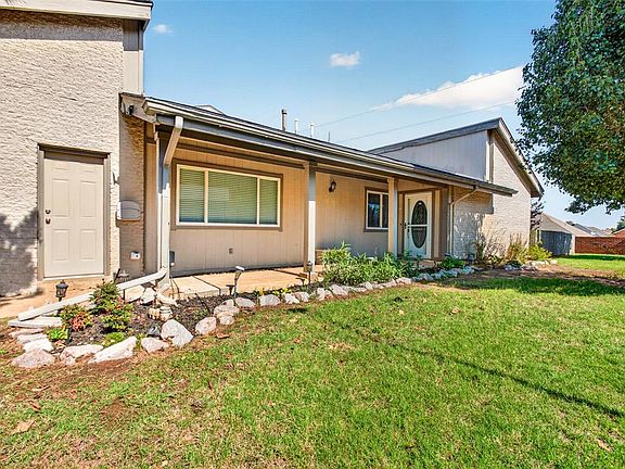 2nd image of 5808 Hefner Village Ct