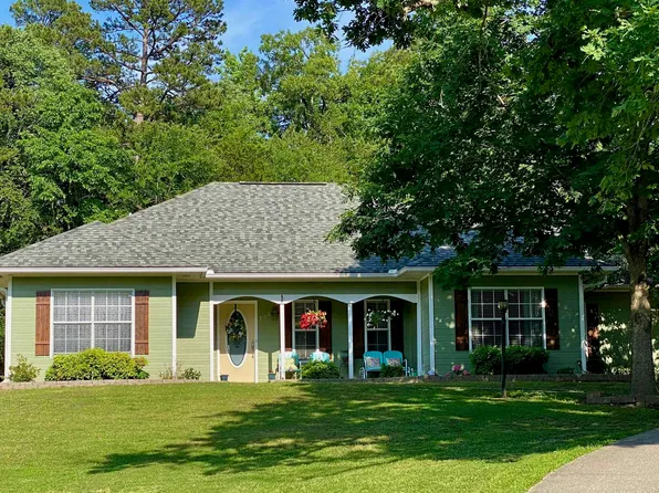 136 Peach St, Mount Ida, AR 71957