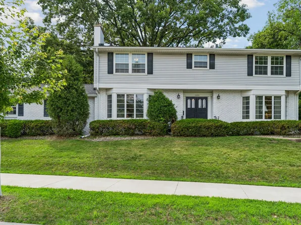 1605 Edgcumbe Rd, Saint Paul, MN 55116