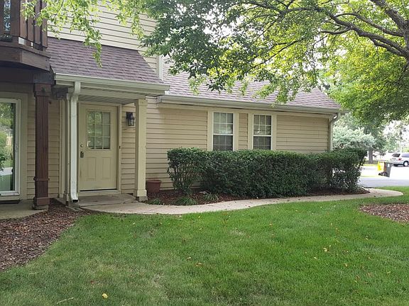 2nd image of 1050 Lakewood Cir