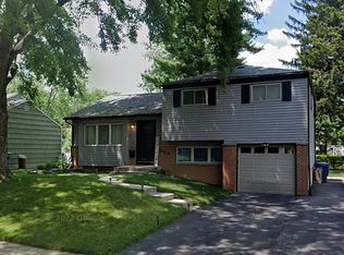 966 Faculty Dr, Columbus, OH 43221