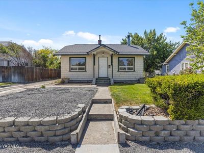 212 N 3rd St, Selah, WA, 98942