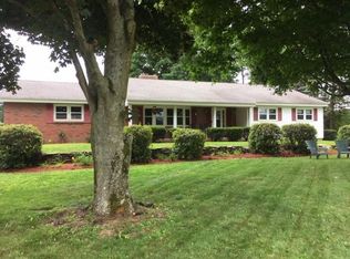 7 Cemetery Rd, Hadley, MA 01035