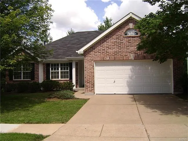 1206 Westrun Dr photo 1