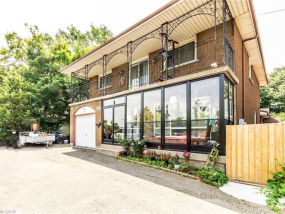 2nd image of 404 Queenston Rd