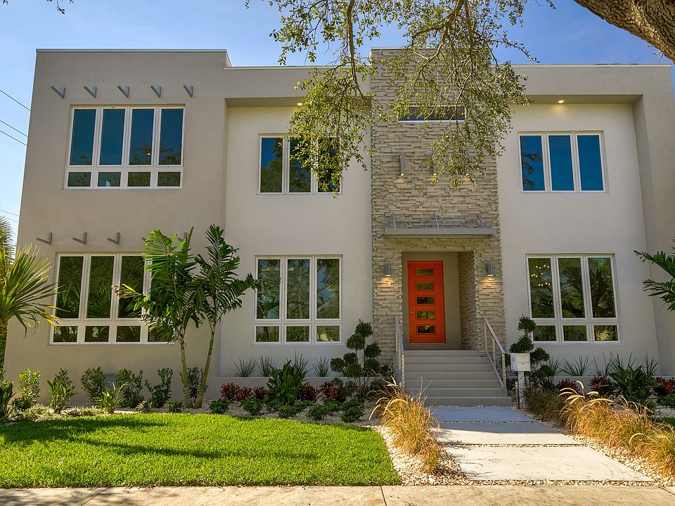 1st image of 438 E Davis Blvd