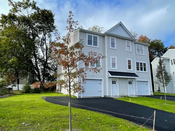 63 Castine St, Worcester, MA 01606