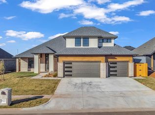 9221 NW 84th St, Yukon, OK 73099