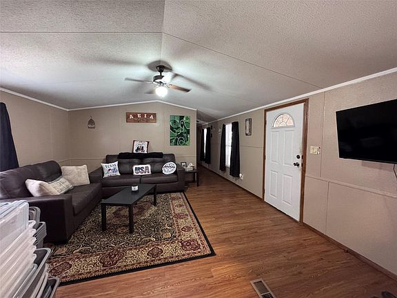 5th image of 1222 Cardinal Ln