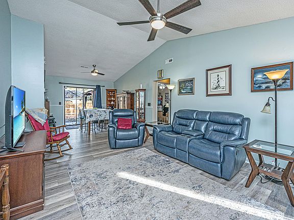 5th image of 183 Bridgecreek Dr