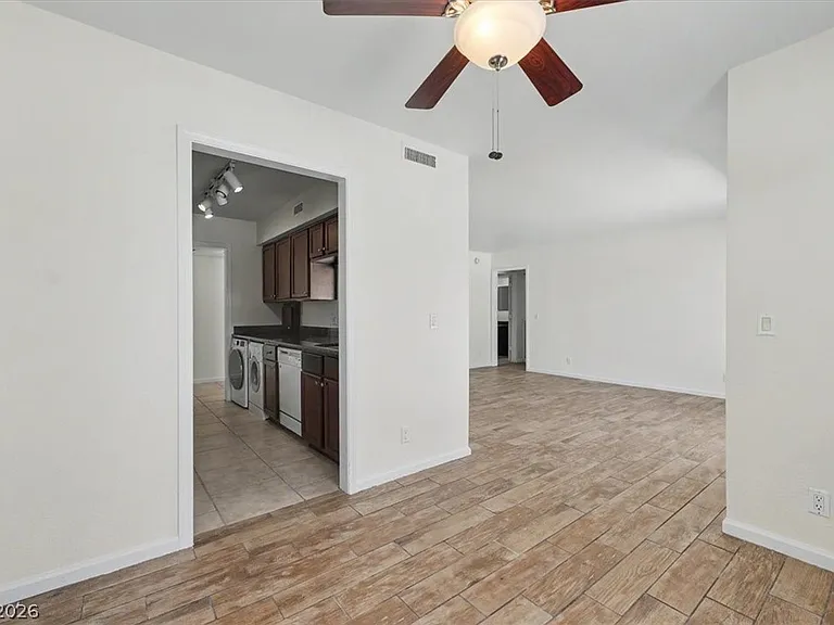 618 Oakmont Ave #2303 — Photo 10