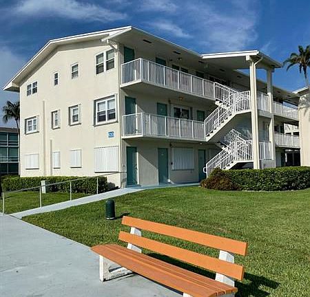 2nd image of 610 Horizons E APT 311