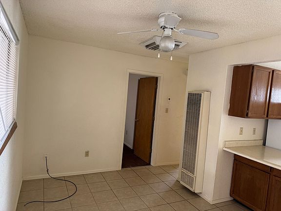 5th image of 2507 Pecan Dr #D