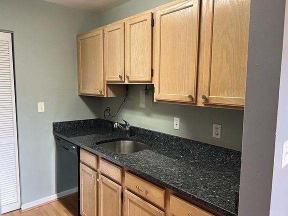 5th image of 200 Falls Blvd Unit H305