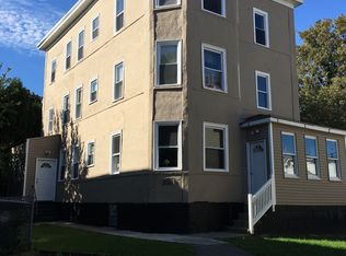 83 Hamlet St, Fall River, MA 02724