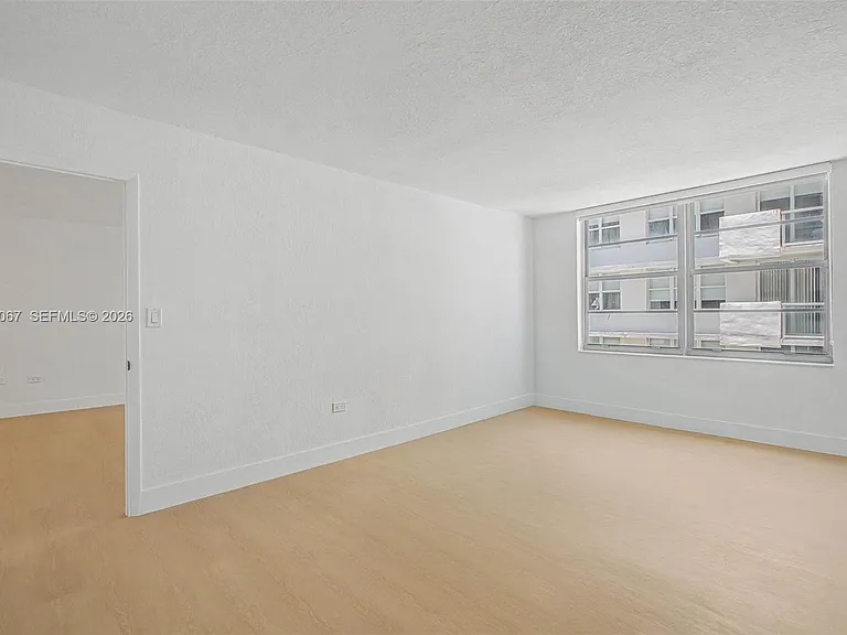5555 Collins Ave #7B — Photo 9