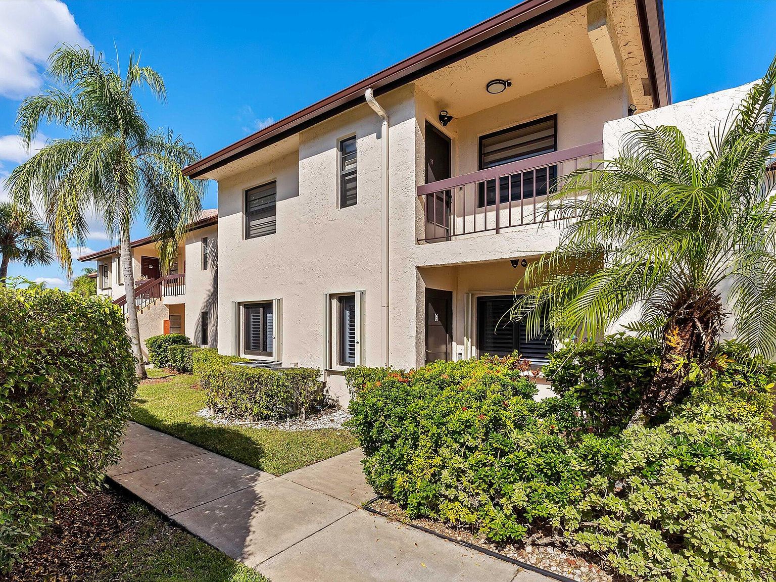 7932 Eastlake Drive Drive #18 G