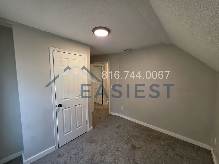 1209 College Ave — Photo 21