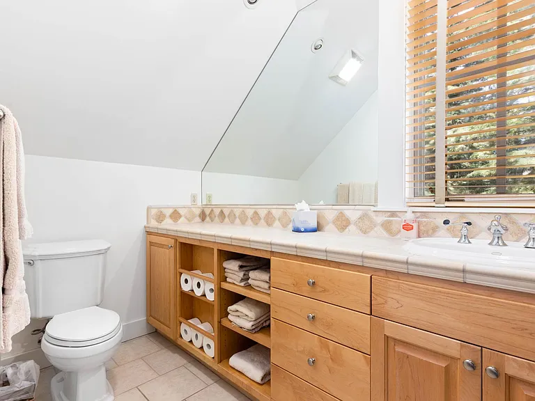 8450 Lahontan Dr — Photo 29