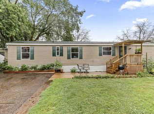 2401 Bison Dr, Maplewood, MN 55119