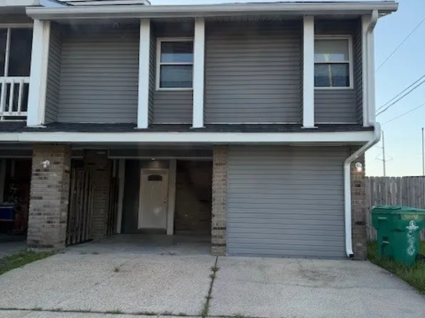 80 Stanton Hall Dr, Destrehan, LA 70047