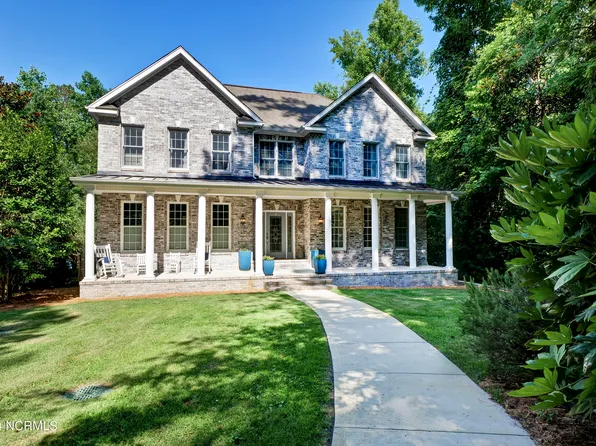 121 E High Bluff Drive, Hampstead, NC 28443