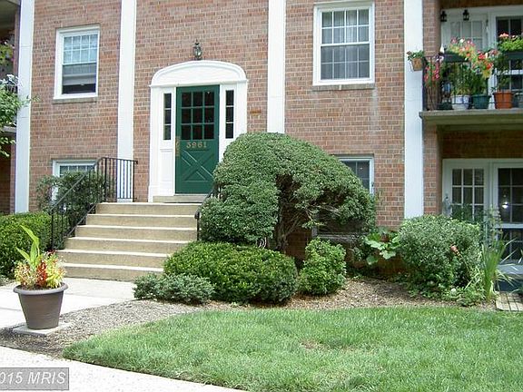 2nd image of 3961 Lyndhurst Dr APT 102