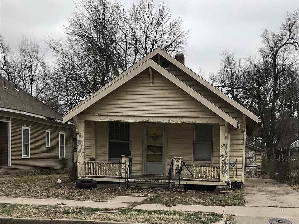 1st image of 627 E 6th Ave