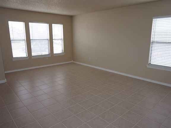 3rd image of 4168 Tupelo Trl