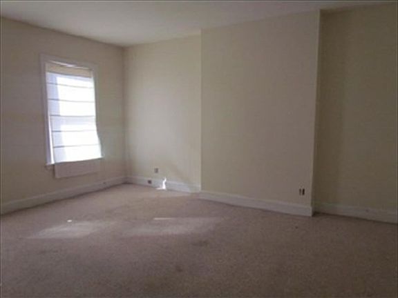 5th image of 111 W Clay St