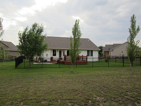 3rd image of 2120 N Prairie View Ct