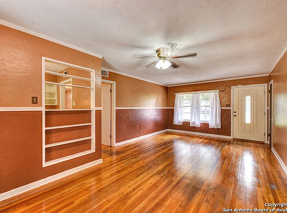 3rd image of 143 Mountridge Dr
