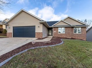 3405 David Dr, Dubuque, IA 52002