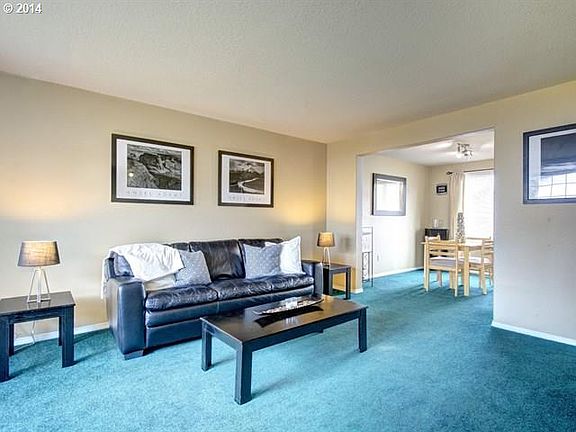 3rd image of 3903 NE 132nd Ct