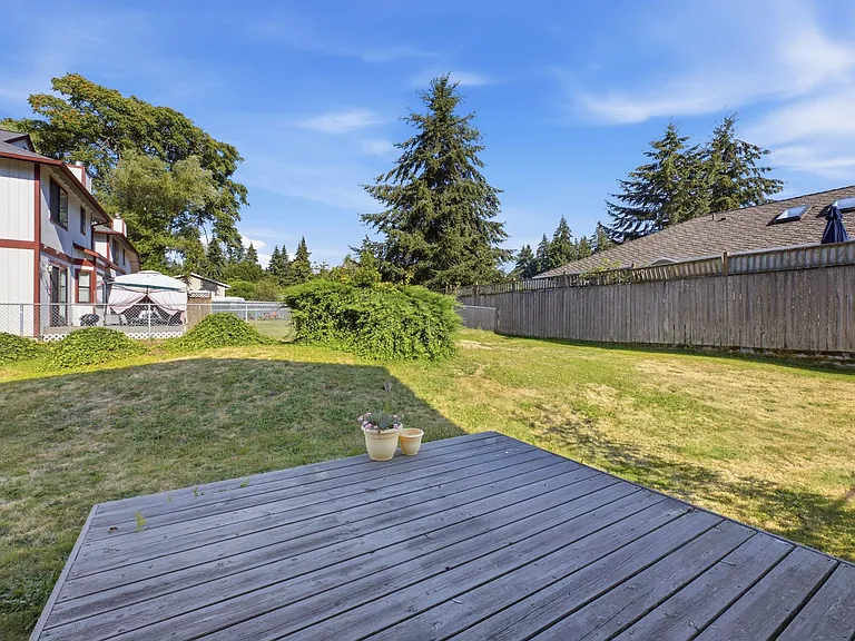 625 & 627 Shannon St — Photo 17