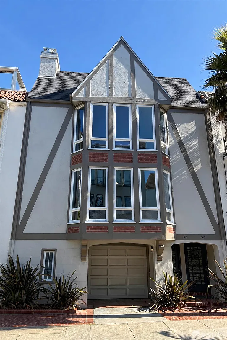 52 Casa Way photo 1