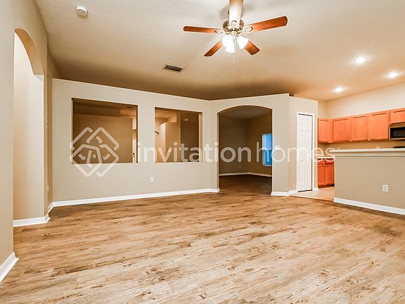4th image of 1527 Emerald Hill Way