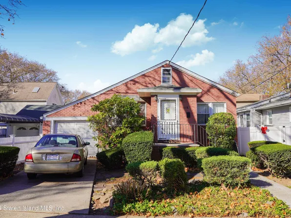 113 Clawson St, Staten Island, NY 10306