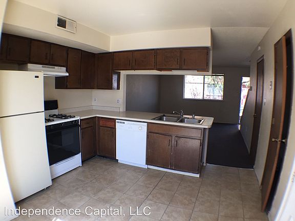 2nd image of 2810 Parque De Oeste Dr APT 01