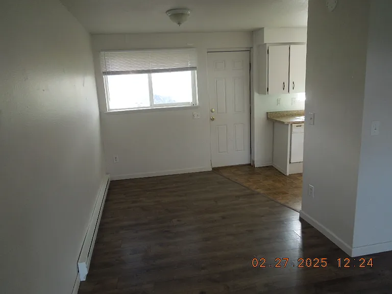 1718 E Crown Ave — Photo 7