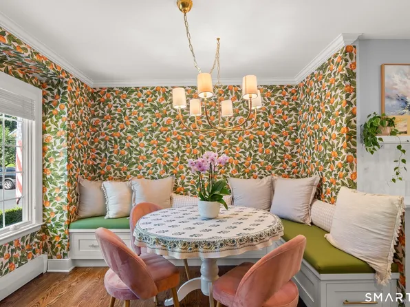 68 Lakeview Avenue #5, New Canaan, CT 06840